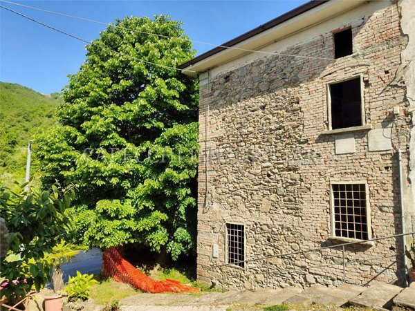 casa indipendente in vendita a Pistoia in zona San Felice