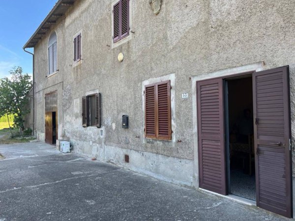casa indipendente in vendita a Pistoia in zona Bottegone
