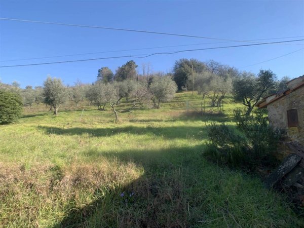 casa indipendente in vendita a Pistoia in zona La Cugna