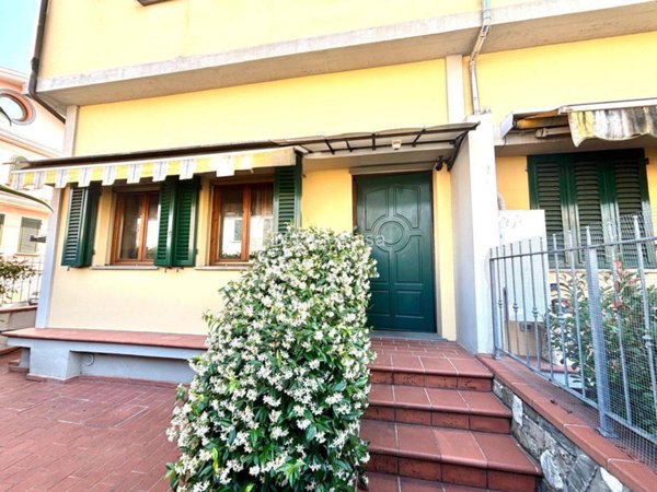 casa indipendente in vendita a Pistoia in zona Centro Città