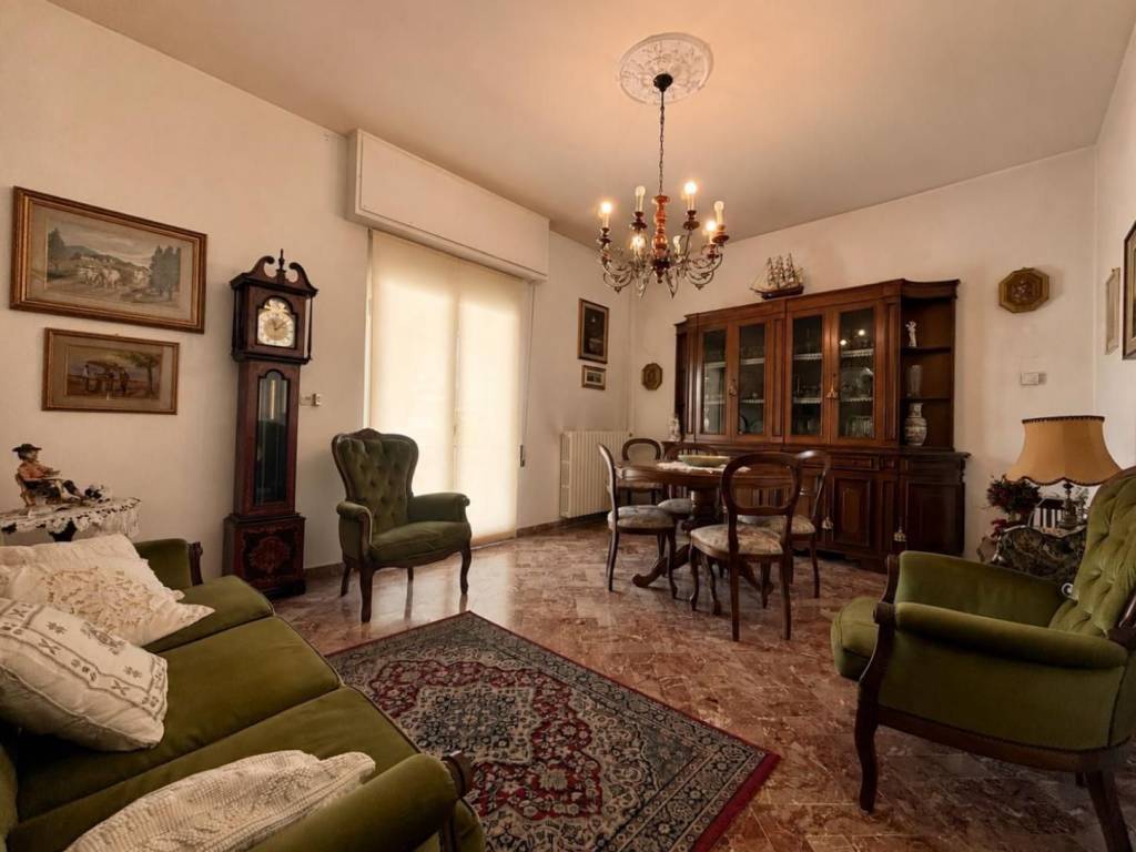 appartamento in vendita a Pistoia in zona Stadio
