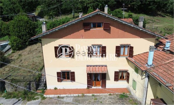 casa indipendente in vendita a Pistoia in zona Baggio