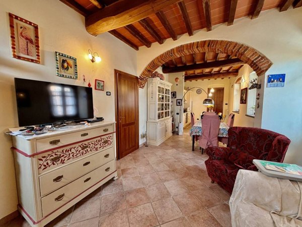 casa indipendente in vendita a Pistoia in zona Spazzavento