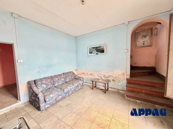 casa indipendente in vendita a Pistoia in zona Spazzavento