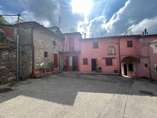casa indipendente in vendita a Pistoia in zona Valdibure