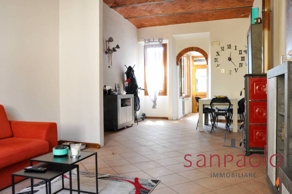 casa indipendente in vendita a Pistoia in zona Spazzavento