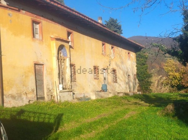 casa indipendente in vendita a Pistoia in zona Cacciaia