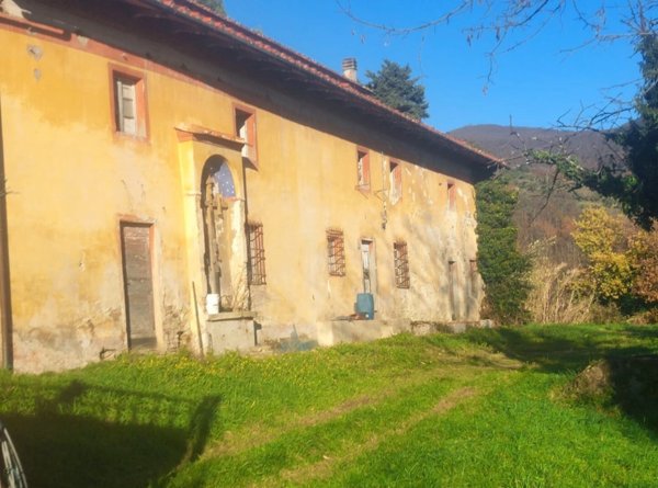 casa indipendente in vendita a Pistoia in zona Cacciaia