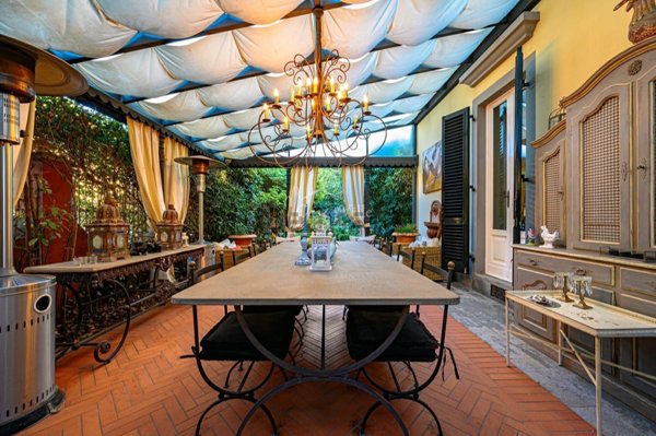 casa indipendente in vendita a Pistoia in zona Pontelungo