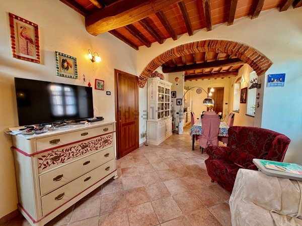 casa indipendente in vendita a Pistoia in zona Spazzavento