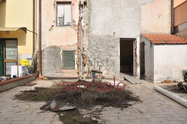casa indipendente in vendita a Pistoia in zona Cacciaia