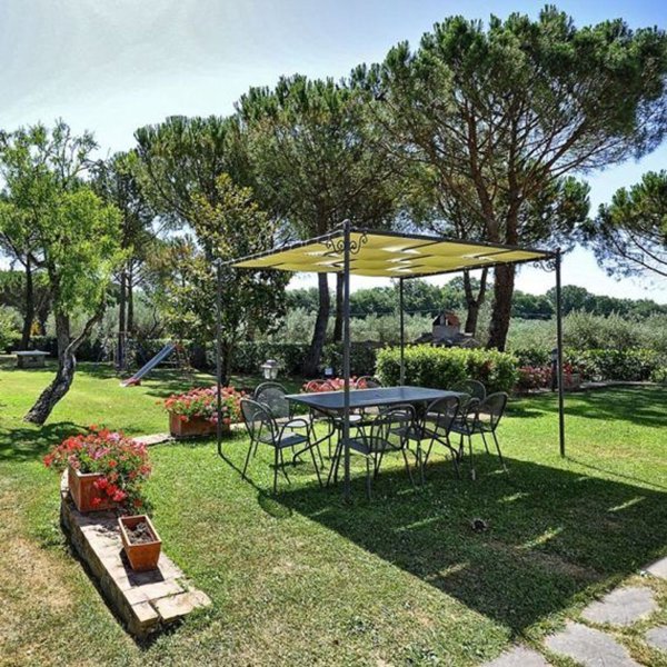casa indipendente in vendita a Pistoia in zona Bottegone