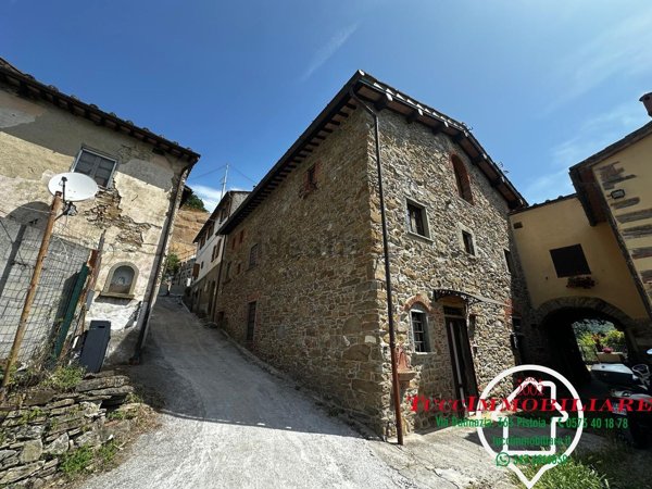 casa indipendente in vendita a Pistoia in zona San Felice
