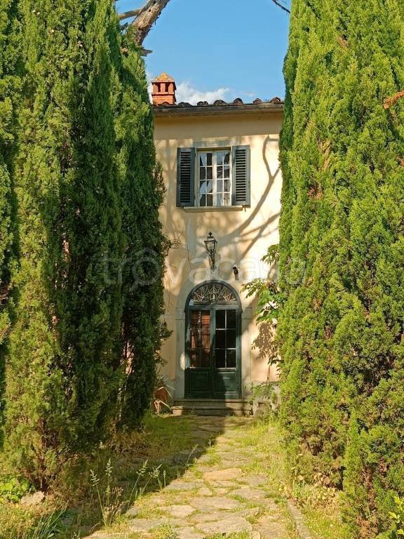 casa indipendente in vendita a Pistoia in zona Santomoro
