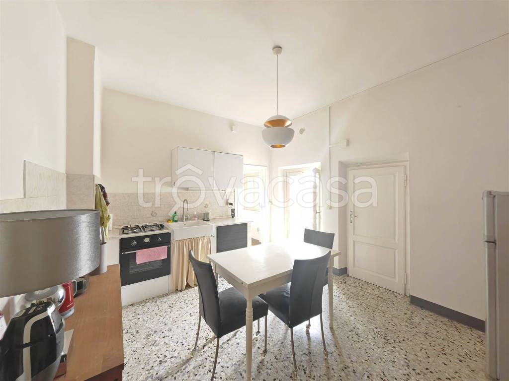 appartamento in vendita a Pistoia in zona Centro Città
