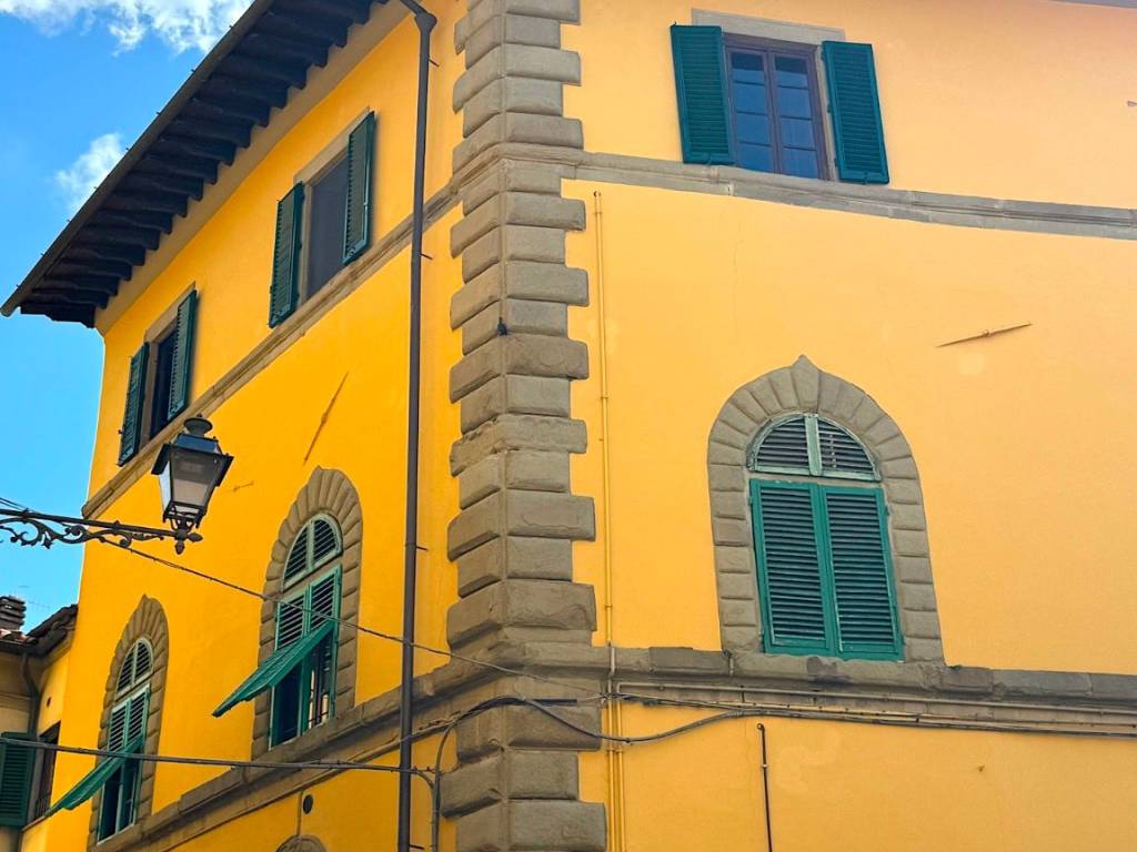 ufficio in vendita a Pistoia in zona Centro Città