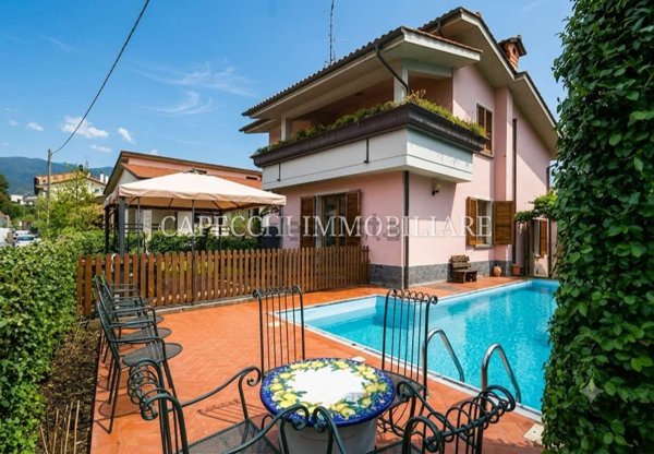 casa indipendente in vendita a Pistoia