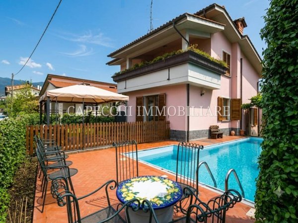 casa indipendente in vendita a Pistoia in zona Stadio