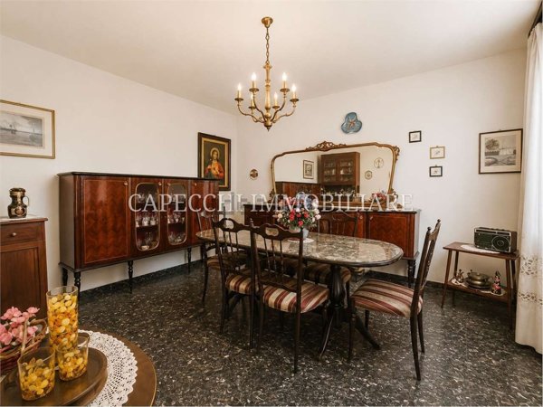 casa indipendente in vendita a Pistoia in zona Pontelungo