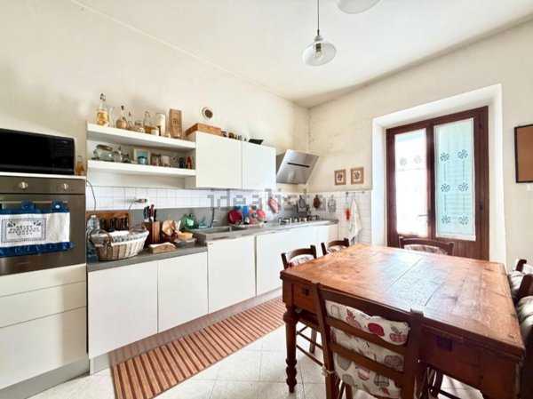 casa indipendente in vendita a Pistoia in zona Stadio