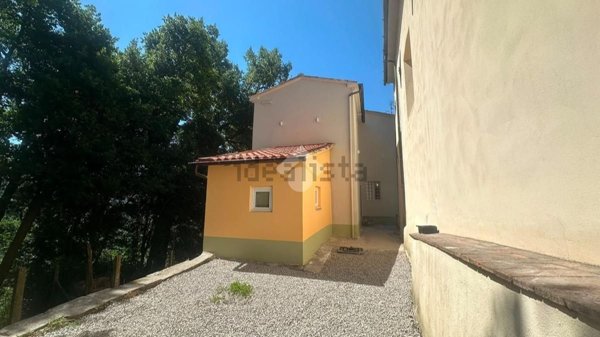 casa indipendente in vendita a Pistoia in zona San Felice