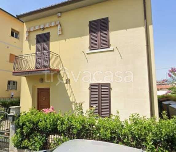casa indipendente in vendita a Pistoia