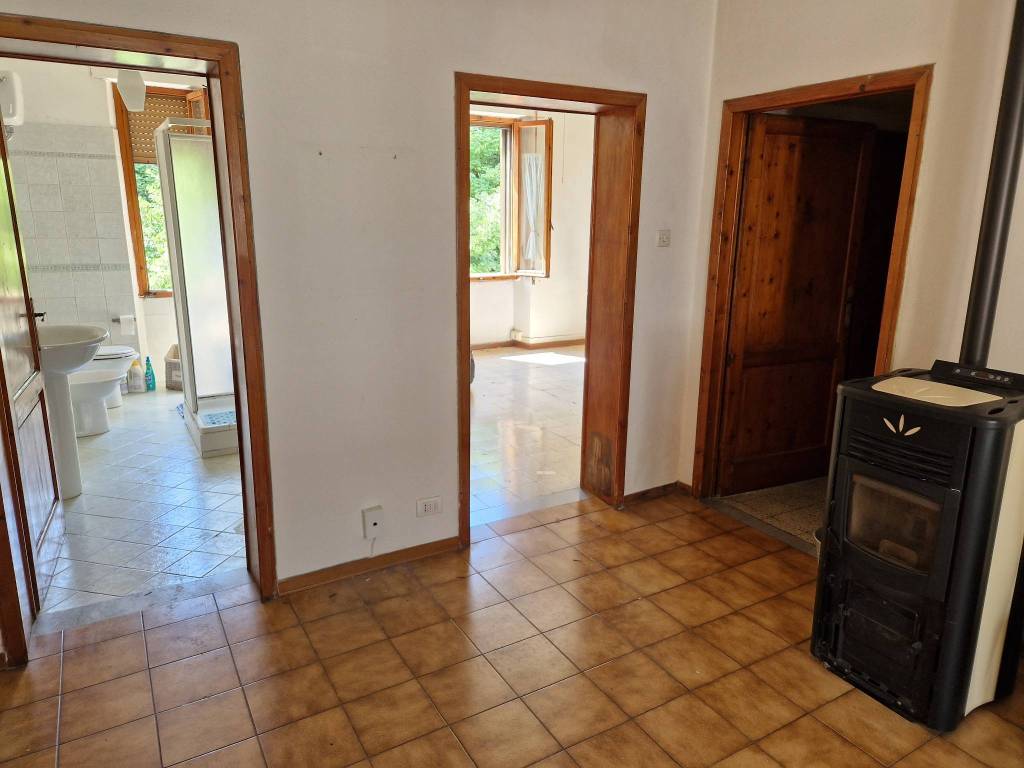 appartamento in vendita a Pistoia in zona Cireglio