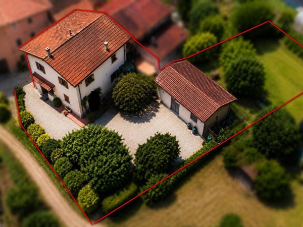 casa indipendente in vendita a Pistoia in zona Spazzavento