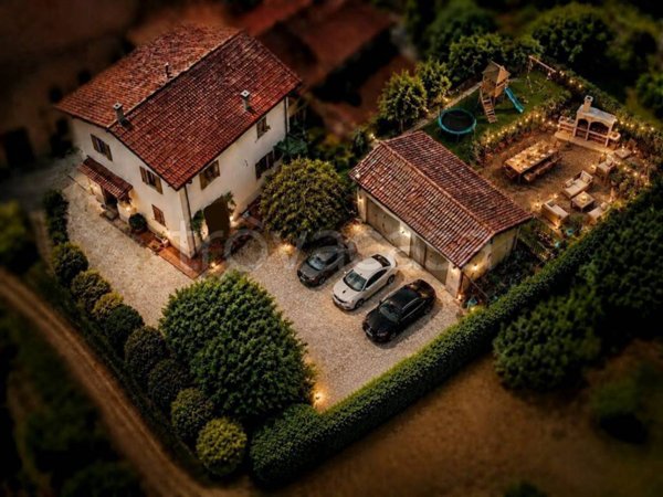 casa indipendente in vendita a Pistoia in zona Pontelungo