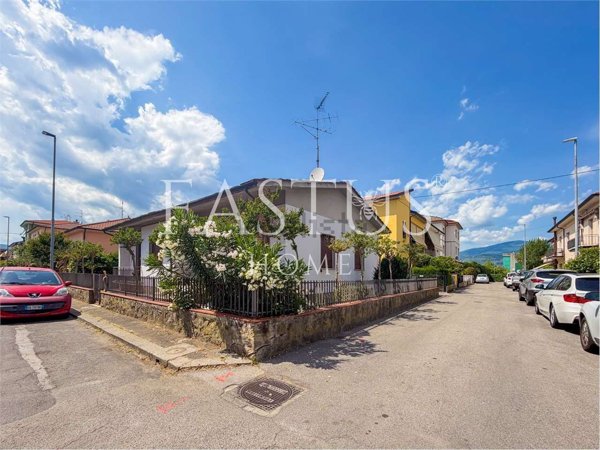 casa indipendente in vendita a Pistoia