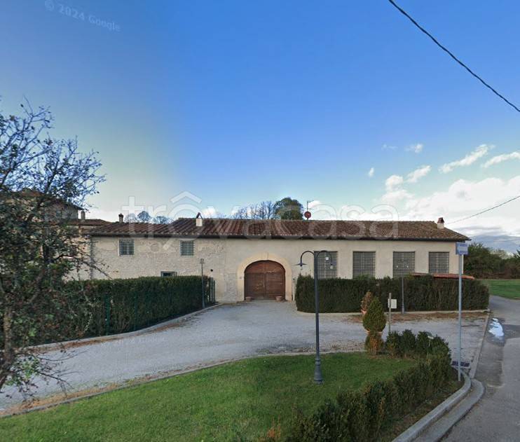 casa indipendente in vendita a Pistoia in zona Spazzavento