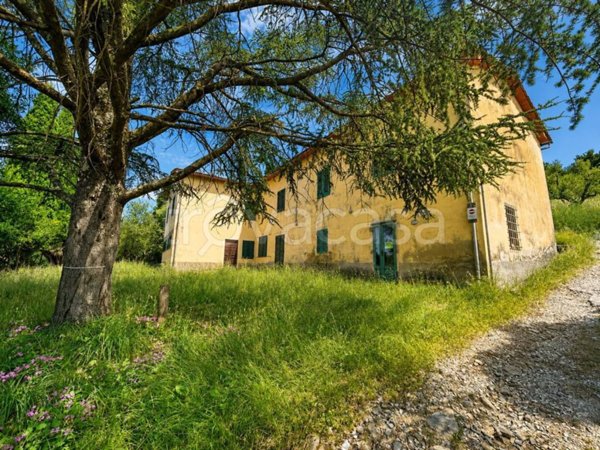 casa indipendente in vendita a Pistoia in zona Valdibrana