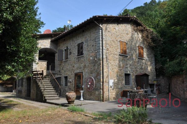 casa indipendente in vendita a Pistoia in zona La Cugna
