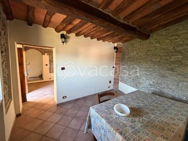 casa indipendente in vendita a Pistoia in zona Baggio