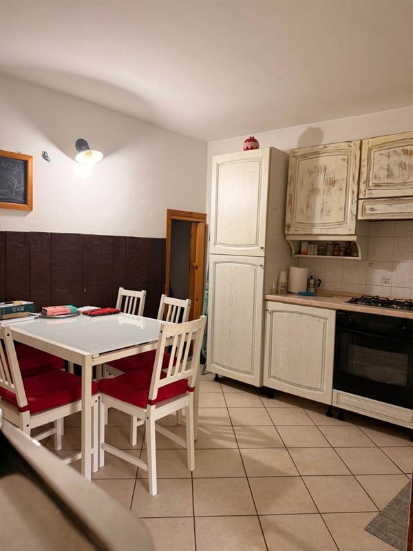 casa indipendente in vendita a Pistoia in zona Stadio