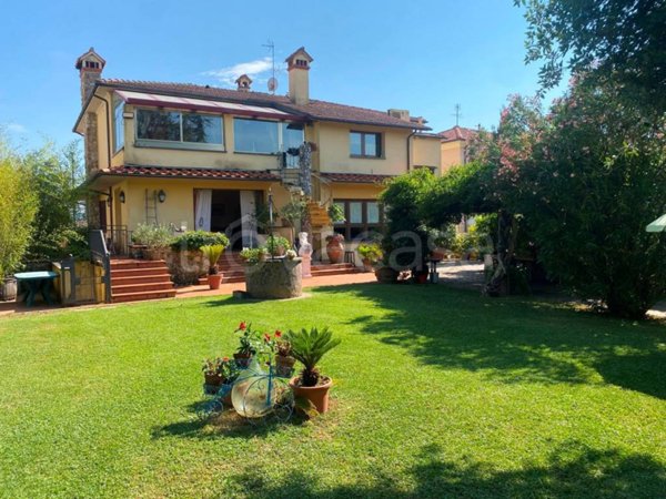 casa indipendente in vendita a Pistoia