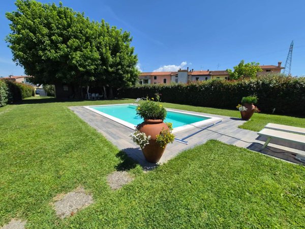 casa indipendente in vendita a Pistoia