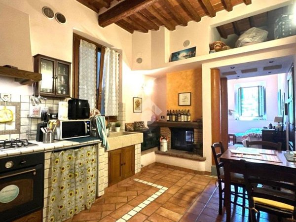appartamento in vendita a Pistoia in zona Spazzavento