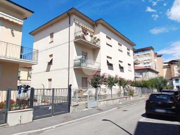 casa indipendente in vendita a Pistoia