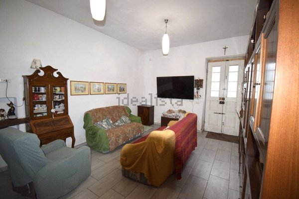 casa indipendente in vendita a Pistoia in zona Stadio