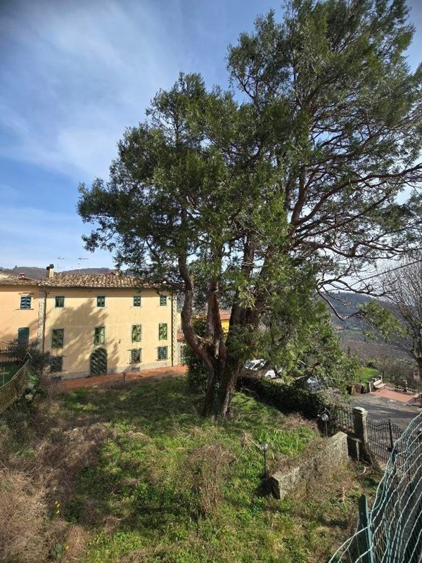 appartamento in vendita a Pistoia in zona Cireglio