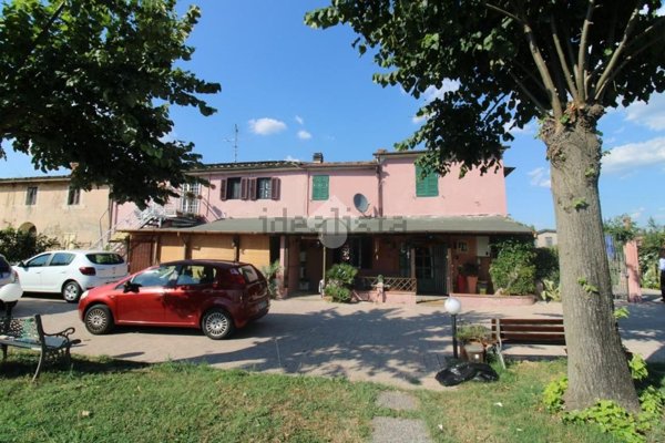appartamento in vendita a Pistoia in zona Bottegone