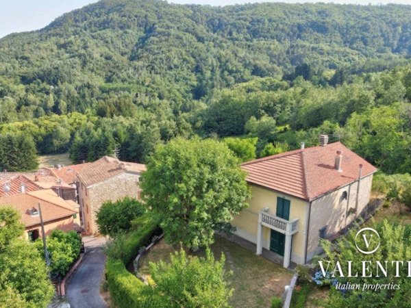 casa indipendente in vendita a Pistoia in zona Casa Marconi