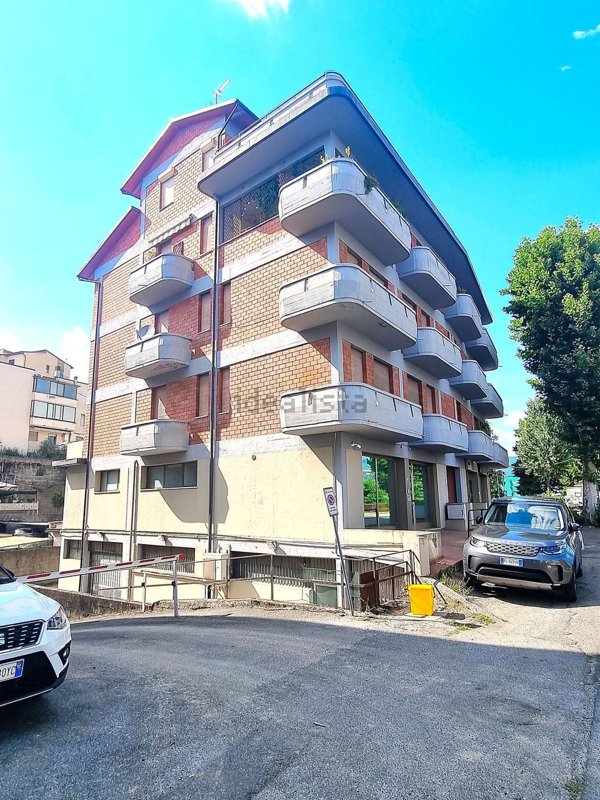 appartamento in vendita a Pistoia in zona Stadio