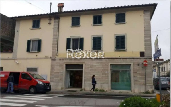 ufficio in vendita a Pistoia in zona Stadio