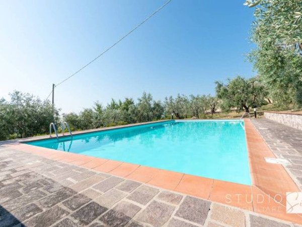 villa in vendita a Pistoia in zona Campiglio