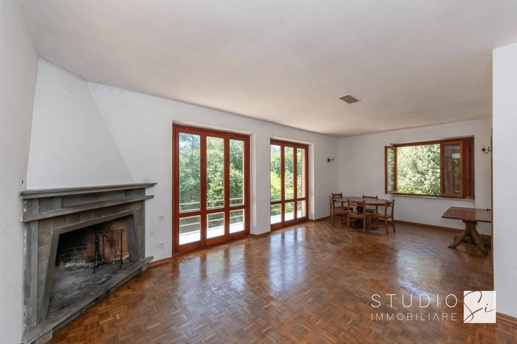 casa indipendente in vendita a Pistoia
