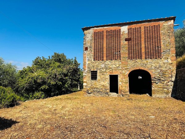 casa indipendente in vendita a Pistoia in zona Valdibrana