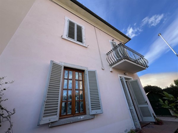 villa in vendita a Pistoia in zona Stadio