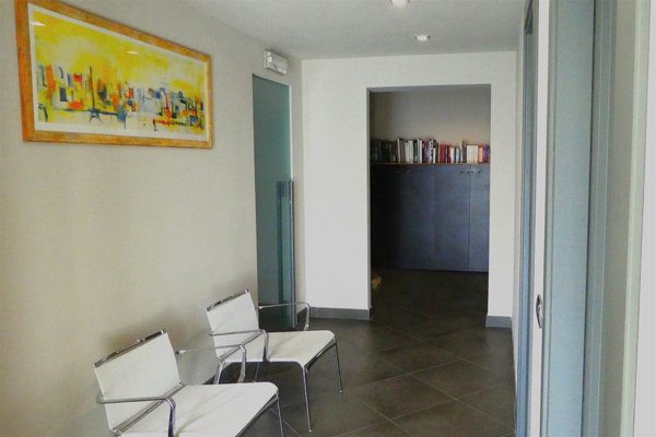 ufficio in vendita a Pistoia in zona Stadio
